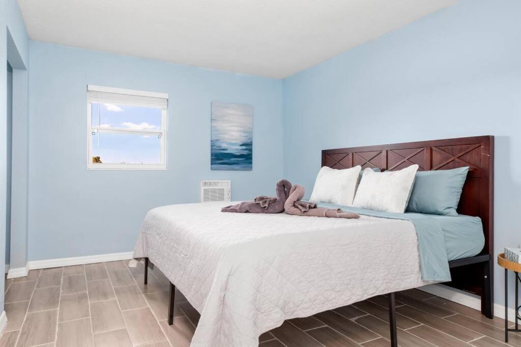 Beautiful Waterfront 1 Bedroom #4 Пунта Горда Екстериор снимка
