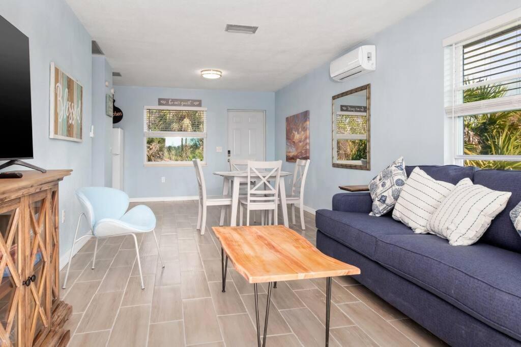 Beautiful Waterfront 1 Bedroom #4 Пунта Горда Екстериор снимка