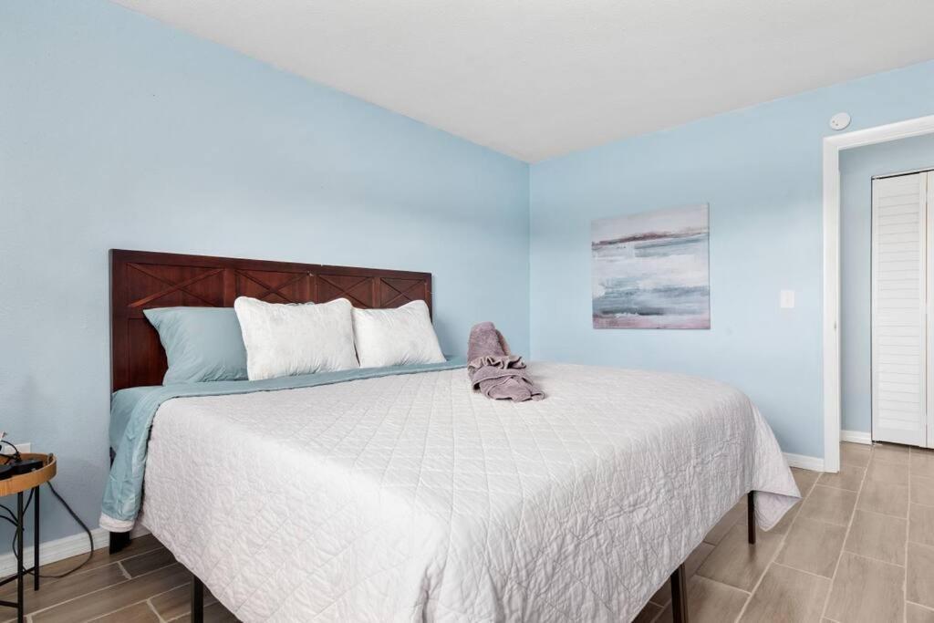 Beautiful Waterfront 1 Bedroom #4 Пунта Горда Екстериор снимка
